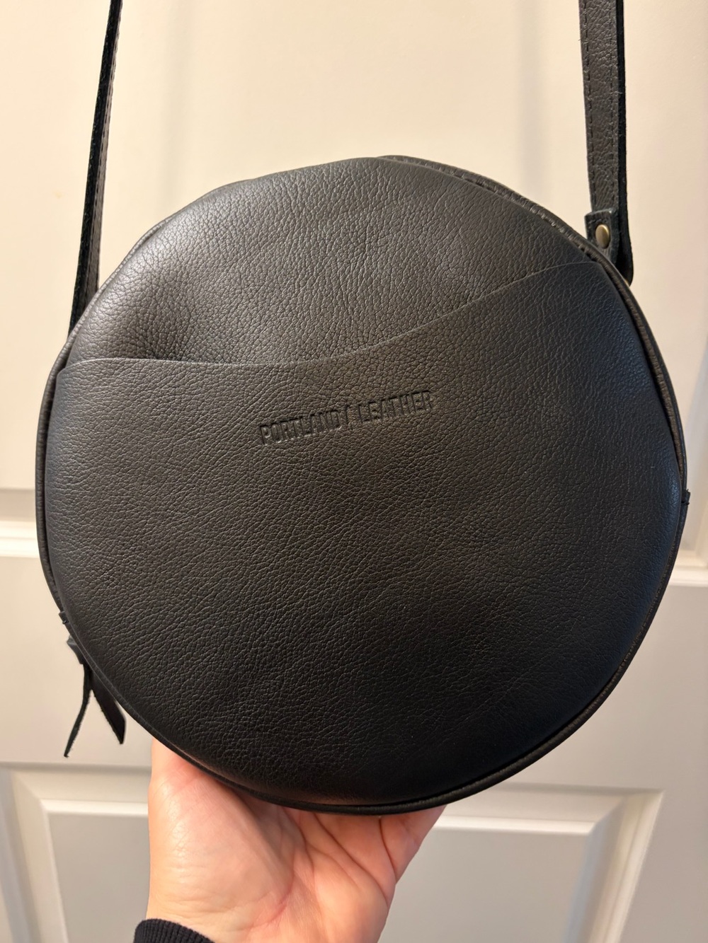 Portland Leather Round Large Crossbody Bag - Picture 3 of 13